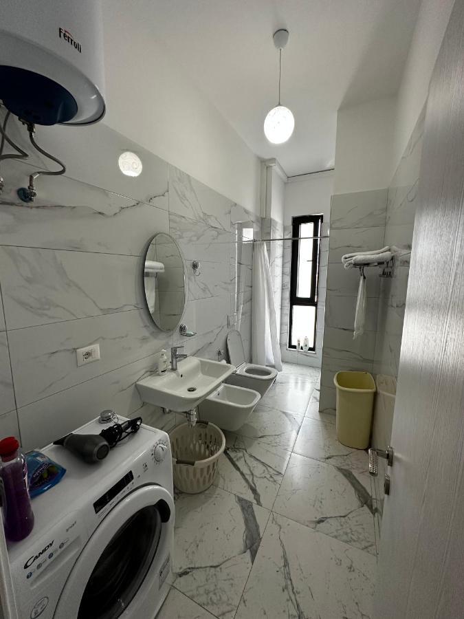 Myhouse At 21 Dhjetori Apartment ติรานา ภายนอก รูปภาพ