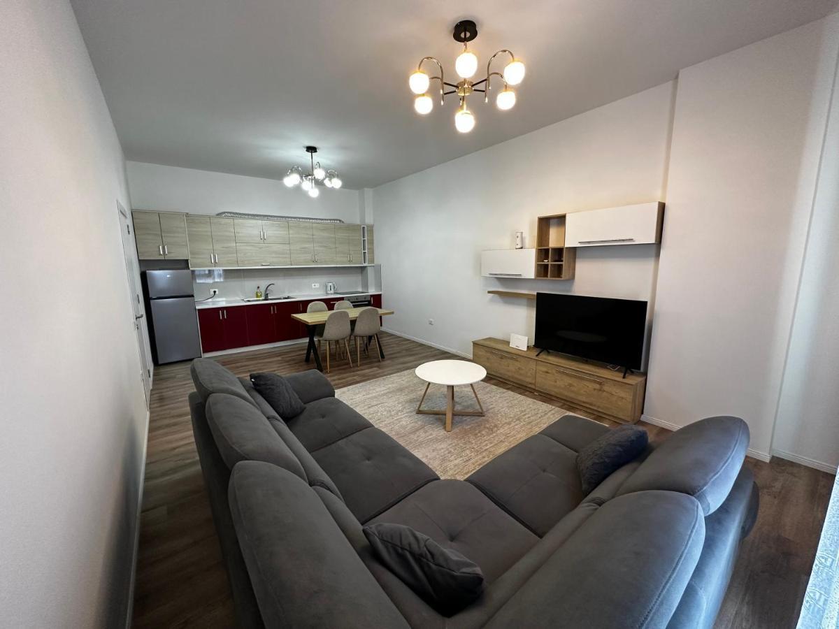 Myhouse At 21 Dhjetori Apartment ติรานา ภายนอก รูปภาพ